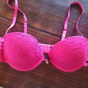 LIKE NEW* 34/C PLAYBOY INTIMATES LACE BRA WITH CHARM*